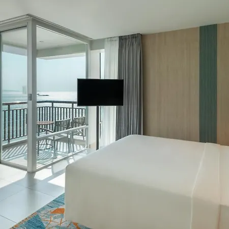 Holiday Inn Pattaya By Ihg Exterior photo